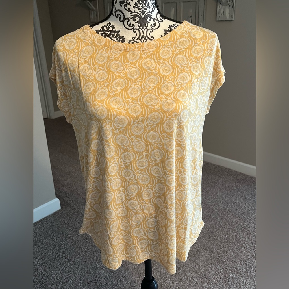 LOFT Sunburst Yellow Short Sleeve Top